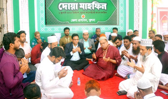 খুলনায় জুলাই গণঅভ্যুত্থানে শহীদদের স্মরণে দোয়া মাহফিল