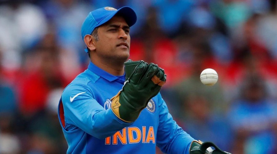 ‘ক্যাপ্টেন কুল’ নামের ট্রেডমার্ক নিতে ধোনির আবেদন!