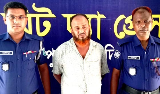 হাকিমপুর থানা পুলিশের অভিযানে একজন গ্রেফতার