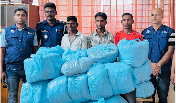মাধবপুরে ৫০ কেজি ভারতীয় গাঁজাসহ গ্রেফতার ৩