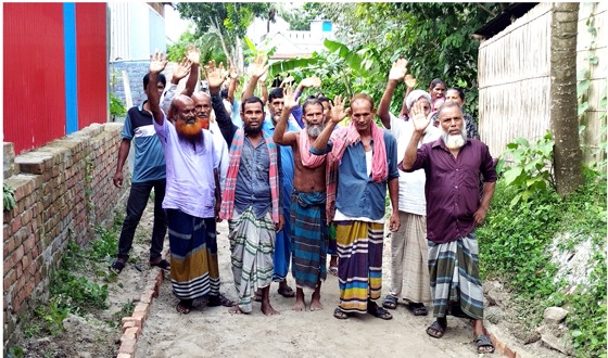 সদরপুরে বিএনপি সভাপতির হাতে লাঞ্চিত গ্রামবাসী
