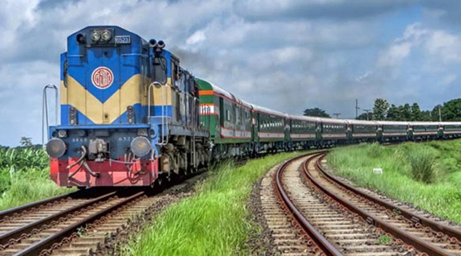 ঢাকা-উত্তরবঙ্গের ট্রেন খুলনার সঙ্গে চলাচল বন্ধ