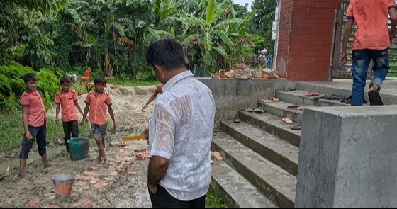 নিভৃত পল্লীর আলোকিত শিক্ষক মধুসূদন সরকার