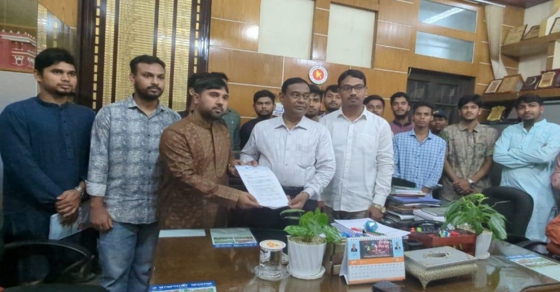 রাজশাহী কলেজ ক্যাম্পাস ফ্যাসিবাদমুক্ত গড়ার দাবিতে ছাত্রশিবিরের স্মারকলিপি