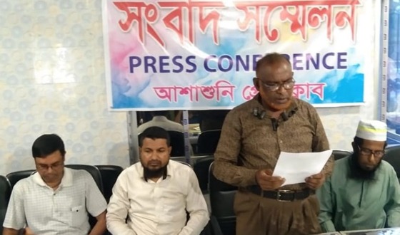 বুধহাটায় প্রকাশ্যে হামলার প্রতিকারে সংবাদ সম্মেলন