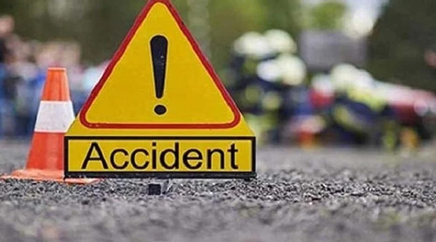 ছেলের অসুস্থতায় হাসপাতালে রওয়ানা, পথেই বাবা-ছেলের মৃত্যু!