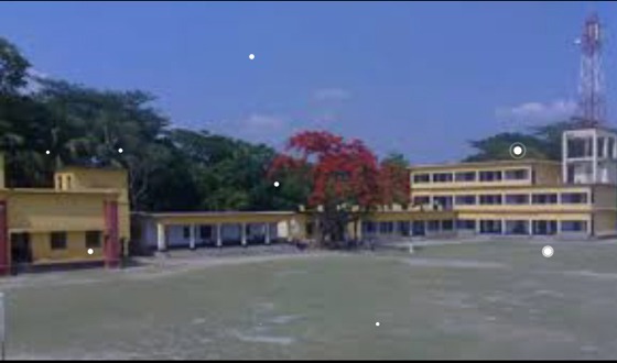 দিঘলিয়ায় পরীক্ষা হলে শিক্ষক কর্তৃক ছাত্রীর ছবি তোলা নিয়ে উত্তেজনা