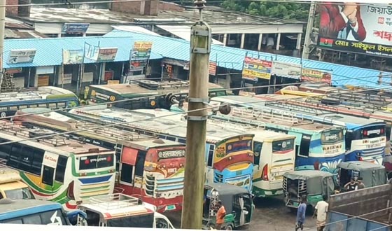 কালীগঞ্জ যশোর -চুয়াডাঙ্গা রুটে বাস চলাচল বন্ধ যাত্রী দুর্ভোগ চরমে