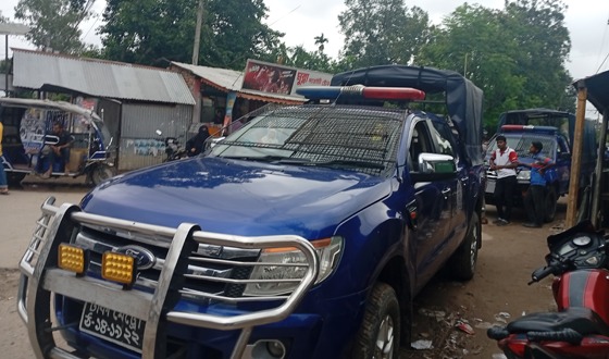 বীরগঞ্জে মাদকবিরোধী অভিযানে নারীসহ আটক ৩
