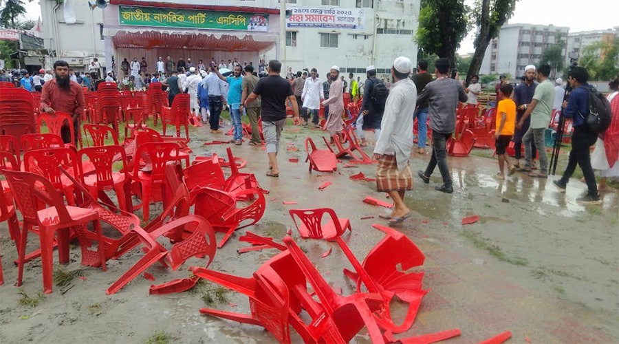 গোপালগঞ্জে এনসিপির সমাবেশ মঞ্চে হামলা: স্লোগান ‘জয় বাংলা’