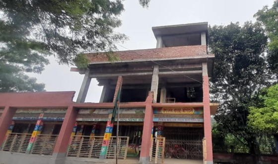 কালীগঞ্জে এলজিইডি ভবণ নির্মাণে ধীরগতি, বিপাকে বিদ্যালয় গুলো