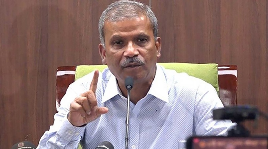 কাউকে গ্রেফতারে পরিচয়পত্র দেখানো বাধ্যতামূলক: আইন উপদেষ্টা