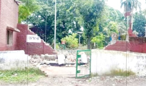 অরক্ষিত সৈয়দপুর রেলওয়ে কারখানায় চলছে কর্মযজ্ঞ