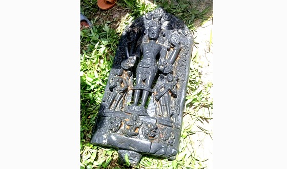 চাটমোহরে দেড় হাজার বছরের বিষ্ণুমূর্তি উদ্ধার
