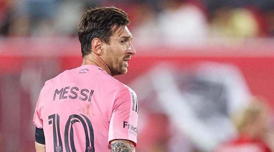 অবশেষে নিষেধাজ্ঞায় পড়লেন মেসি