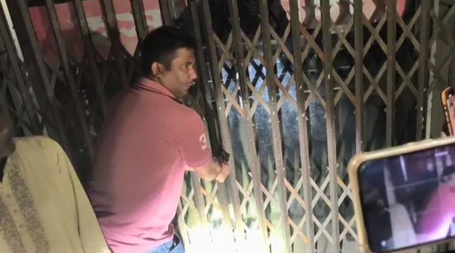 নোয়াখালীতে ভুল চিকিৎসায় প্রসূতি মায়ের মৃত্যু, হাসপাতালটি সিলগালা
