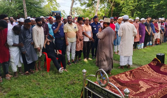 প্যারোলে মুক্ত হয়ে স্ত্রীর জানাযায় শ্রীউলার সাবেক চেয়ারম্যান