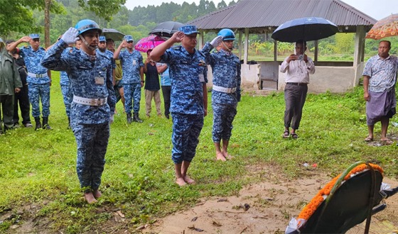 রাঙ্গামাটিতে উক্যা ছাইন মারমার প্রতি বিমান বাহিনী প্রধানের শ্রদ্ধা