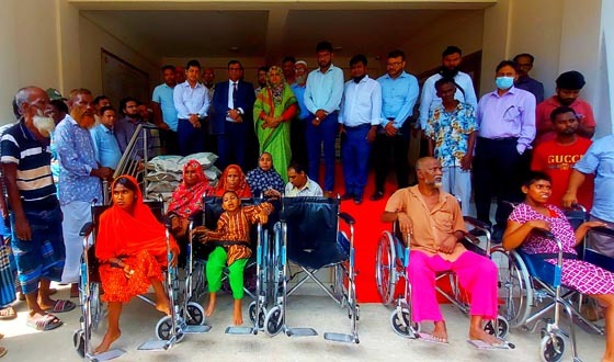 স্বাস্থ্য ও শিক্ষার মানোন্নয়নে বিভাগীয় কমিশনারের মত বিনিময়