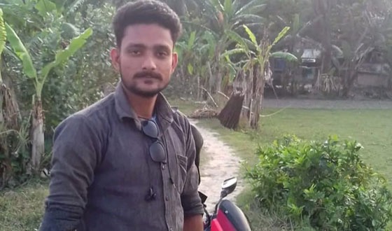 সোহাগ মোল্লার তাণ্ডবে অতিষ্ঠ এলাকাবাসী, প্রশাসনের হস্তক্ষেপের দাবি