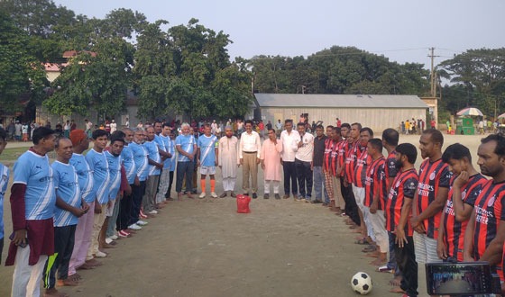 নিকলীতে ট্রাইবেকারে চাকুরীজীবি ফুটবলাররা বিজয়ী