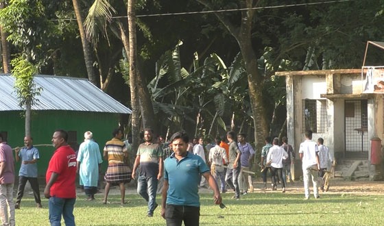 ঝিনাইদহে বিএনপি নেতার সমাবেশকে লক্ষ্য করে ককটেল বিস্ফোরন