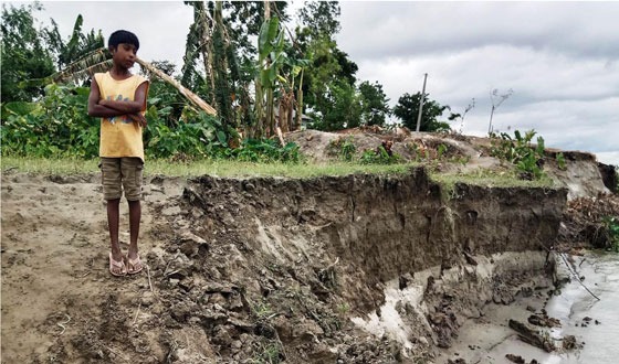 চিলমারীতে ব্রহ্মপুত্র নদে আবারো ভাঙ্গন তীব্র আকার ধারন
