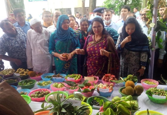 কালীগঞ্জে জাতীয় ফল মেলার উদ্বোধন