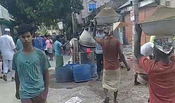 কুলিয়ারচরে এলজিইডি মাধ্যমে রাস্তা উন্নয়ন কাজ চলছে