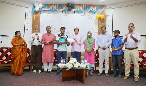 যবিপ্রবির ৩২৫ জন মেধাবী শিক্ষার্থীকে বৃত্তি প্রদান