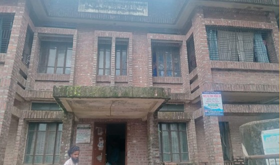 মাধবপুর উপস্বাস্থ্য কেন্দ্রে ফার্মাসিস্ট নেই ৩০ বছর ধরে