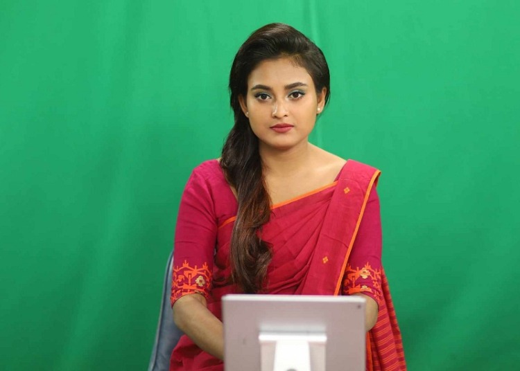 সংবাদ পাঠিকার চরিত্রে সাইয়ারা তটিনী