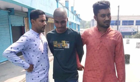 কালিগঞ্জে যুবককে গলা কেটে হত্যাচেষ্টার ২ আসামি গ্রেফতার