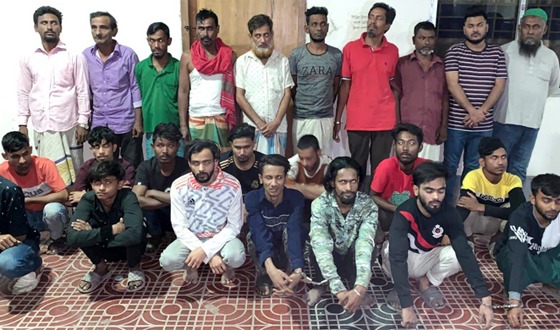 সেনাবাহিনীর অভিযানে তালিকাভুক্ত ৩৮৩ জন গ্রেফতার