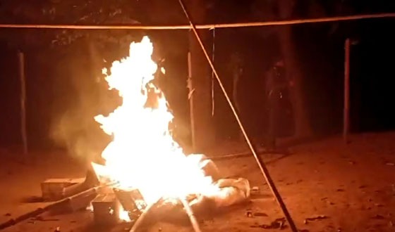 দুর্গাপুরে জুয়ার আসর পুড়িয়ে দিল পুলিশ