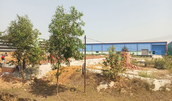 ভালুকায় সরকারী খাল ভরাট করে স্থাপনা ও প্রাচীর নির্মাণ
