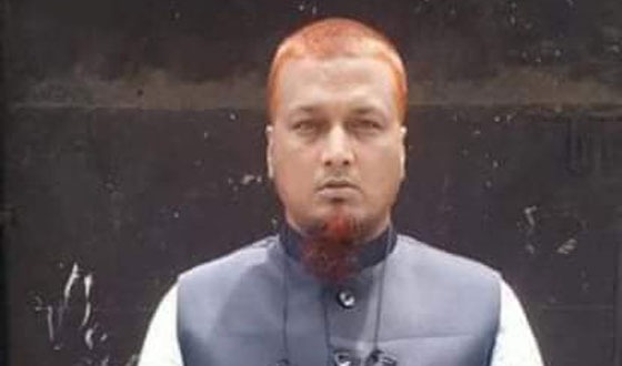 বিমানবন্দরে আ.লীগ নেতা কবির উদ্দিন তোতা গ্রেপ্তার