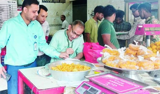 শেরপুরে বাজার মনিটরিং অভিযান, সতর্ক-জরিমানা