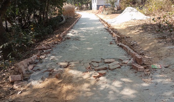 ভালুকায় সড়ক নির্মাণে অনিয়ম