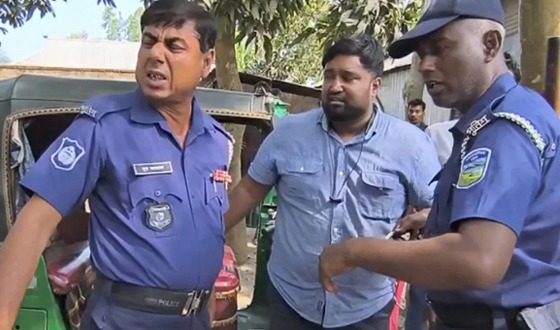 মেলান্দহে ডিসি-এসপি’র পরিচয়ে আটক চাঁদাবাজকে আদালতে সোপর্দ