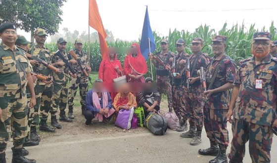 লালমনিরহাটে পাঁচ বাংলাদেশিকে ফেরত দিলো বিএসএফ