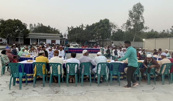খানসামায় ইফতার ও দোয়া মাহফিল অনুষ্ঠিত