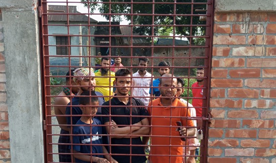ভালুকায় একটি শিল্প প্রতিষ্ঠানের বিরুদ্ধে ২১ টি পরিবারকে অবরুদ্ধ রাখার অভিযোগ