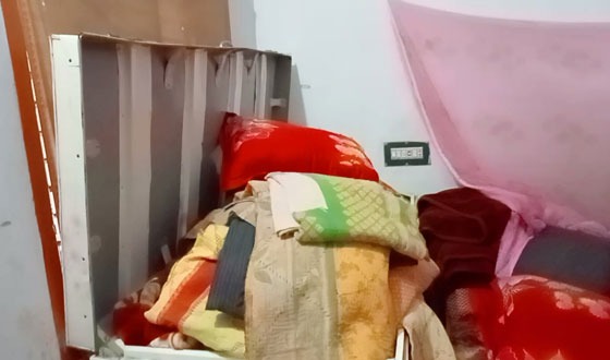 কলারোয়ায় প্রবাসীর বাড়ীতে স্বর্ণলংকার ও নগত টাকা চুরি