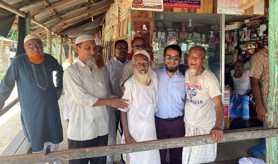 খুনিয়াপালংবাসিকে দুস্কৃতিকারিদের হাত থেকে রক্ষার দাবি তুললেন সহিদুজ্জামান