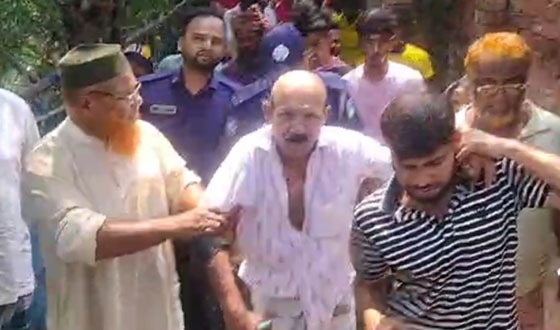 মহানবী (সঃ) সম্পর্কে কটুক্তি করায় মামলা, আটক ১