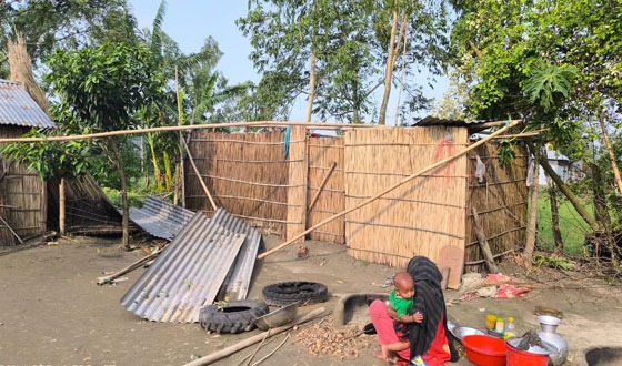 জামালপুরে কালবৈশাখী ঝড়ে ৩ শতাধিক বাড়িঘর বিধস্ত