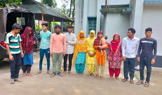 ভূরুঙ্গামারী সীমান্তে ১২ বাংলাদেশীকে ফেরত পাঠিয়েছে ভারত