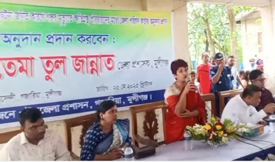 জোয়ারের তোড়ে মারা যাওয়া গরুর মালিক'রা পেলেন সহায়তা