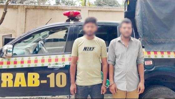 ফরিদপুরে পিস্তল ঠেকিয়ে গৃহবধূর কানের দুল ছিনতাই শীর্ষক চাঞ্চল্যকর ঘটনার প্রধান আসামী মোঃ শরীফুল ইসলাম ও তার সহযোগী মাদকদ্রব্যসহ গ্রেফতার